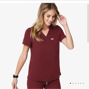 Catarina™ One-Pocket Scrub Top